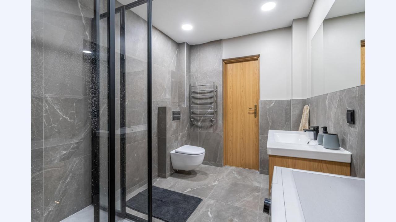 Sv1 By Quarterstays Old Town Self Check-in Íbúð Vilnius